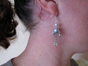 Boucles d'oreilles pendantes fantaisie en forme de danseuse