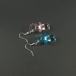 Boucles d'oreille tétines bicolores en acrylique
