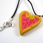 Collier artisanal gâteau coeur