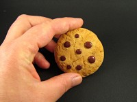 Miroir caché dans une réplique de cookie en Fimo