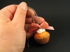 Cupcake orange en bijou de rétroviseur de voiture