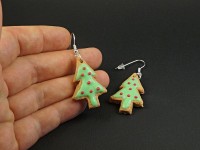 Boucles d'oreilles fantaisie faux biscuit en forme de sapin coloré