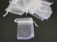 Sachet en organza blanc pour offrir 