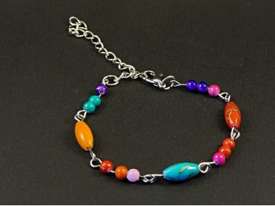 Chainette de pied décorée de perles acryliques colorées