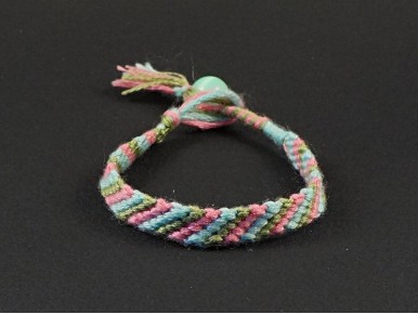 Bracelet brésilien modèle rayure pour enfant