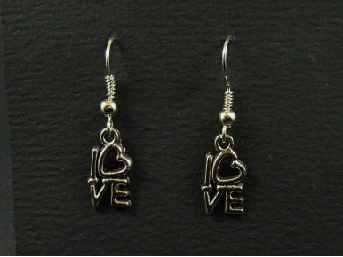 Boucles d'oreilles 'love'