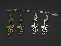 Boucles d'oreille clé de sol et note de musique