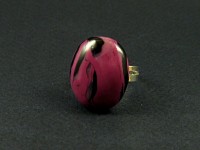 Bague artisanale cabochon ovale vieux violet