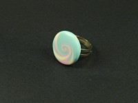 Bague aux couleurs pastels