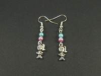 Boucles d'oreille fillettes avec des perles nacrées aux couleurs pastel