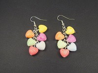 Boucles d'oreilles grappes perles acrylique coeurs berlingots