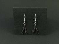 Boucles d'oreilles fantaisie dépareillées lettres LO et VE