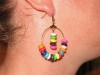 Boucles d'oreilles anneaux bronze décorés de perles bois multicolores