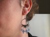 Boucles d'oreilles connecteur argenté et perles de verre bleues