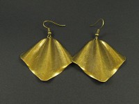 Boucles d'oreilles métalliques pliées