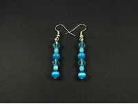 Boucles d'oreilles multi-perles bleues