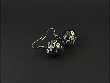 Boucles d'oreilles fantaisie perle fleurie en fimo