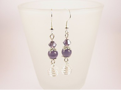 Boucles d'oreilles originales couleur pourpre