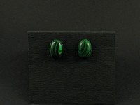 Boucles d'oreilles fantaisie format puce cabochon ovale en pierre naturelle couleur verte