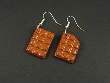 Boucles d'oreilles artisanales tablettes de chocolat blanc croquées