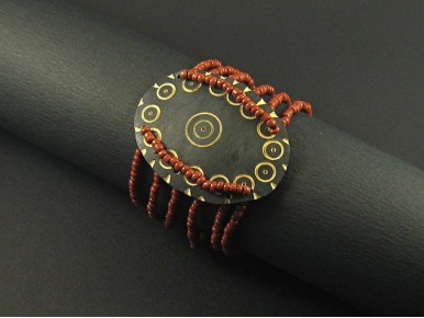 Bracelet réalisé avec des perles de rocailles