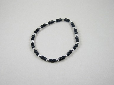 Bracelet perles noires et argentées