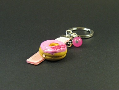 Porte-clé gourmand donut rose et son ruban