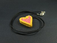 Collier coeur feuilleté rose