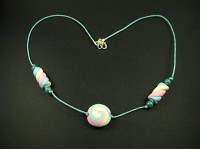 Collier artisanal perles guimauves