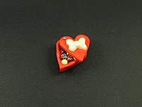 Magnet artisanal boite de chocolats en forme de coeur