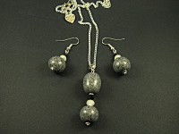 Parure artisanale perles effet granit